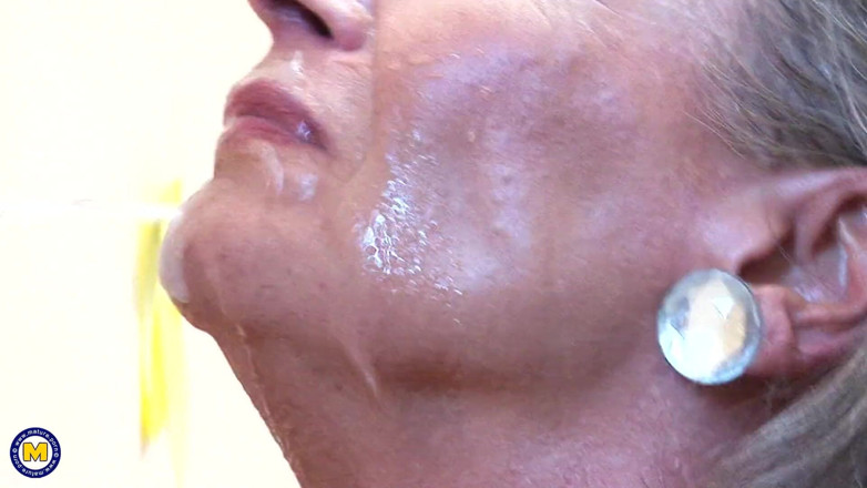 Mature NL: ยายชอบทุกอย่างที่ทะลุผ่านรูมา