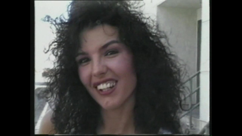 Muschi movie official: Anální masturbace s robertkem a šukání zadku pro dvě krásné vintage ženy