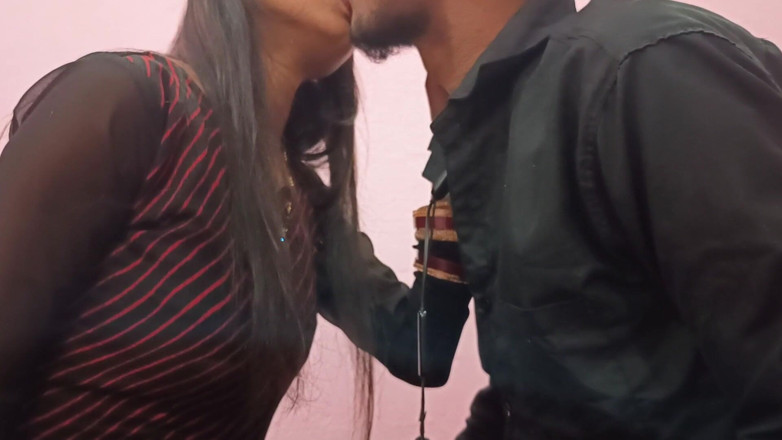 Raghav: Sexy indická parulská kočička ošukaná učitelem