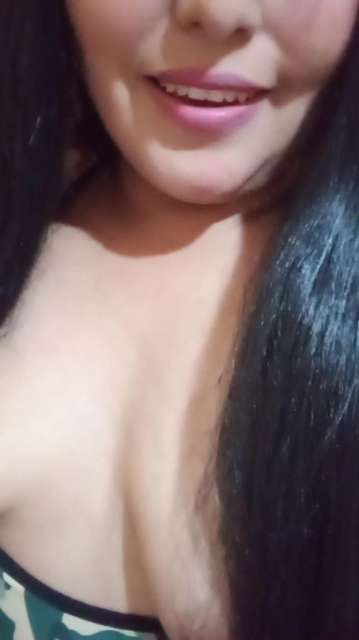 Carla Villalobos: Ich werde dir meine geile Geschichte in der Sauna mit...