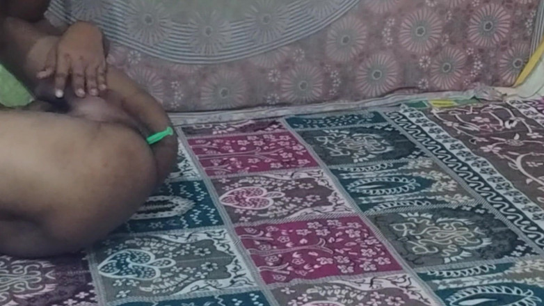 Local Bhabi videos: Gadis hot india dan saudara tirinya