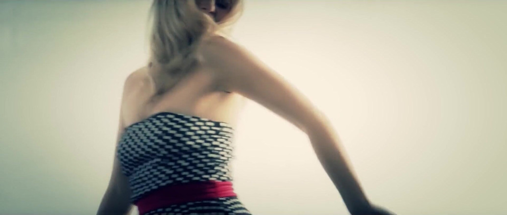 Foxy Desire: Azgın hatun Scarlet Red amını dolduruyor