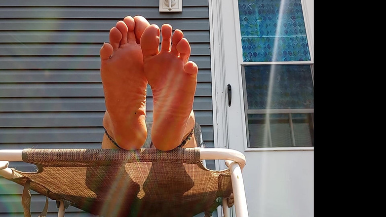 Midsouth Foot Fetish: 当你抚摸自己时，盯着我的脚底