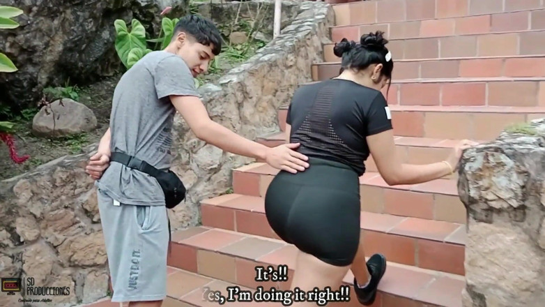 Samanthaa: Rakan sebilik membantu saya dengan miang saya, mengongkek saya dengan...