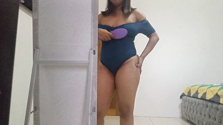 PATY PATY: Sexy stieftochter wird vor dem spiegel schön und lässt sie...