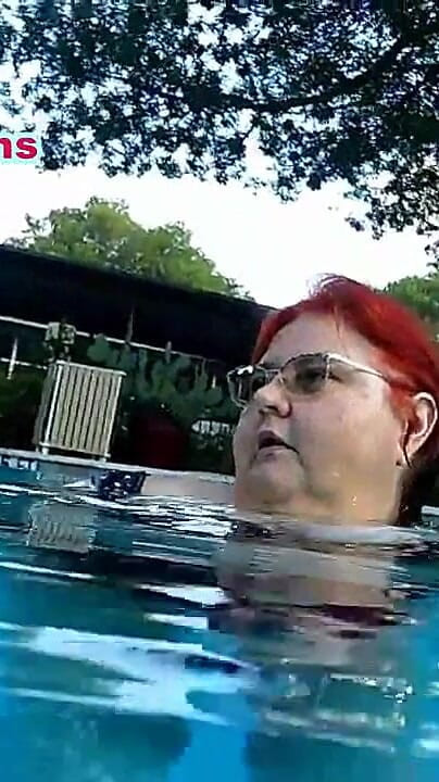 Wet Wild Fun in the Sun Full Video (BBW nurse Vicki adventures with friends)