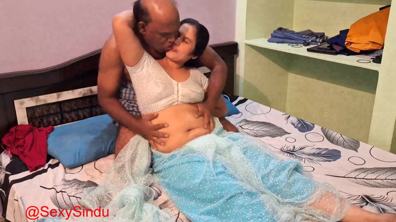 Sexy sindu: ภับหีอินเดียเย็ดกับชายวัย 50 ปีในชุดส่าหรี