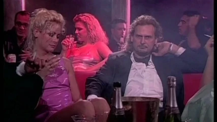 Inthe MILF room: 2 Couples Fuck in Swingers Club