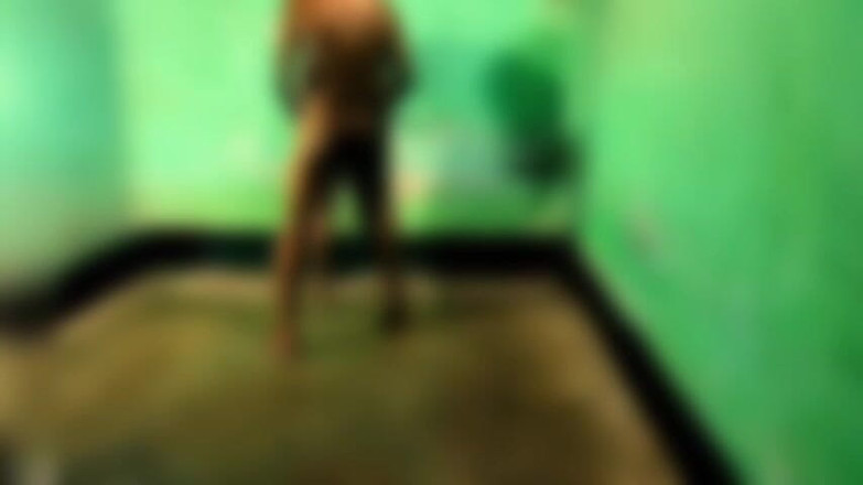 Desi Tits: Filmare secretă în camera de hotel a unui prieten homosexual futut