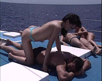 Top Line video: Filem lembut Itali penuh Big Lips 2 Il Ritorno dengan pelakon...