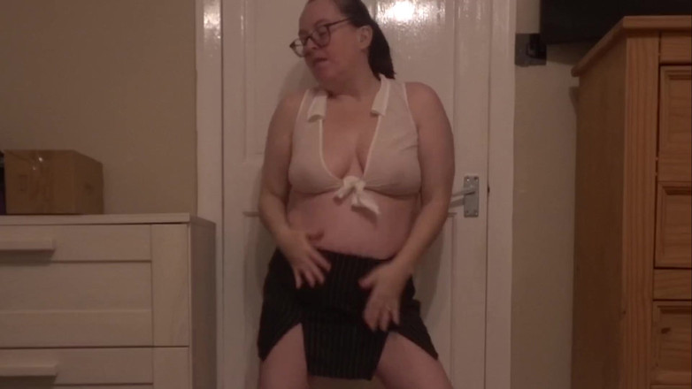 Littlevixen: Seksi sekreter soyunuyor