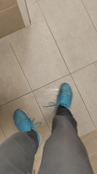 White, Skinny Boy Risky Handsfree Cumshout in Gym