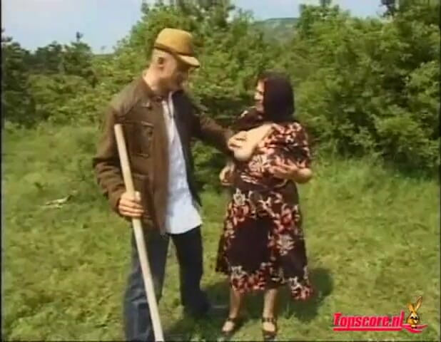 Nasty matures and dirty grannies club: Gipsy granny