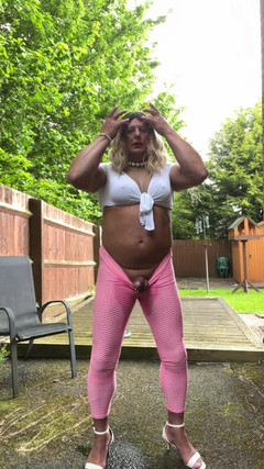 Kellycd2022: Amador Crossdresser Kellycd2022 Sexy MILF em Leggings Rosa