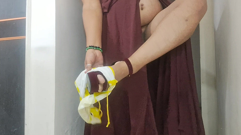 Indiansissychubby: Ateşli Ateşli Kız Senin Için Sallanıyor Collbrate Paylaş Gibi Abone...