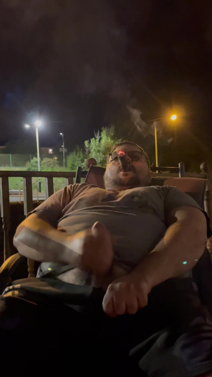 BigBullBoss: Сигаровий бик