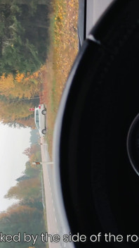 Sborrata rischiosa all'aperto sulla strada trafficata