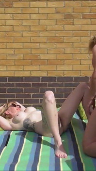 Thuis met de creampies en Mackenzie in de tuin
