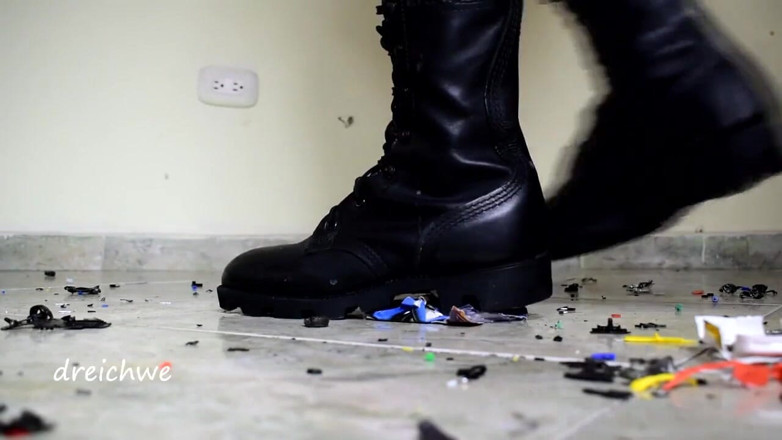 Dreichwe: Memusnahkan kereta dengan but saya