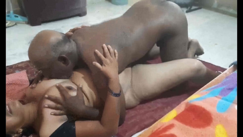 Desi mature: Pepek rupa makcik kongkek kawan baiknya