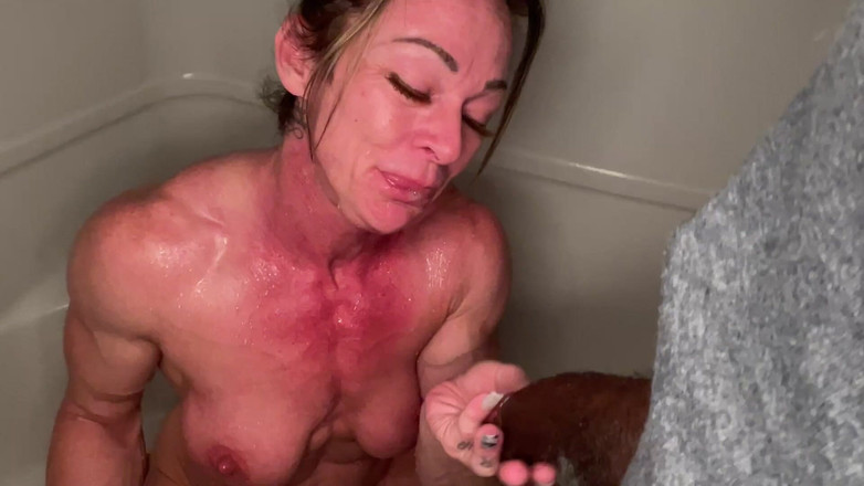 Simone Steele: Legendární Zlatá sprcha