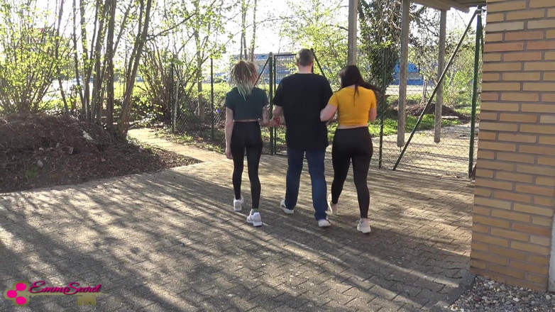 German Fuck Girls: बेशर्म पिक-अप! पैदल चलने वालों ने त्रिगुट बनाने के लिए राजी किया!