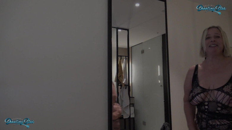 Shooting Star: Orang asing Creampie 4 Isteri Curang - Hubs Menangkap Kami Di HujungNya...