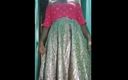 Gauri Sissy: Indischer schwuler transvestit gaurisissy in pink lehanga drückt seine möpse