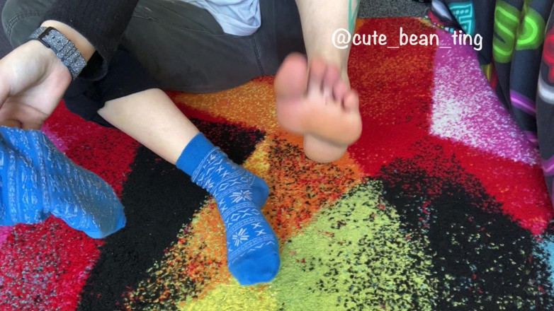 Alice Bean: Bean își dezbracă șosetele