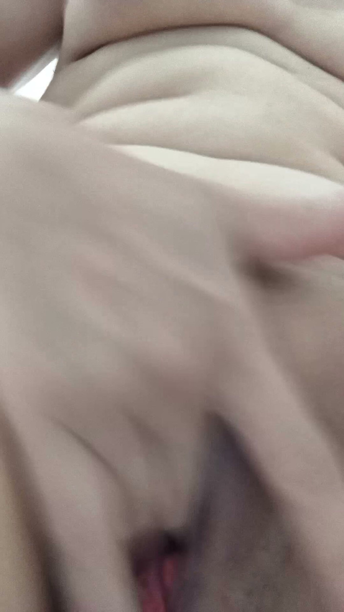 chenchen35: Moaning Handjob Is Real Fucking Hands