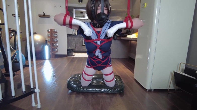 Aisan girl bondage: Mz31 - a Girl Tied and Suspended by a Red Rope...