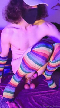 Śliczne zamknięte Femboy Raine podskakują na Thier Favorite Zabawki Xl