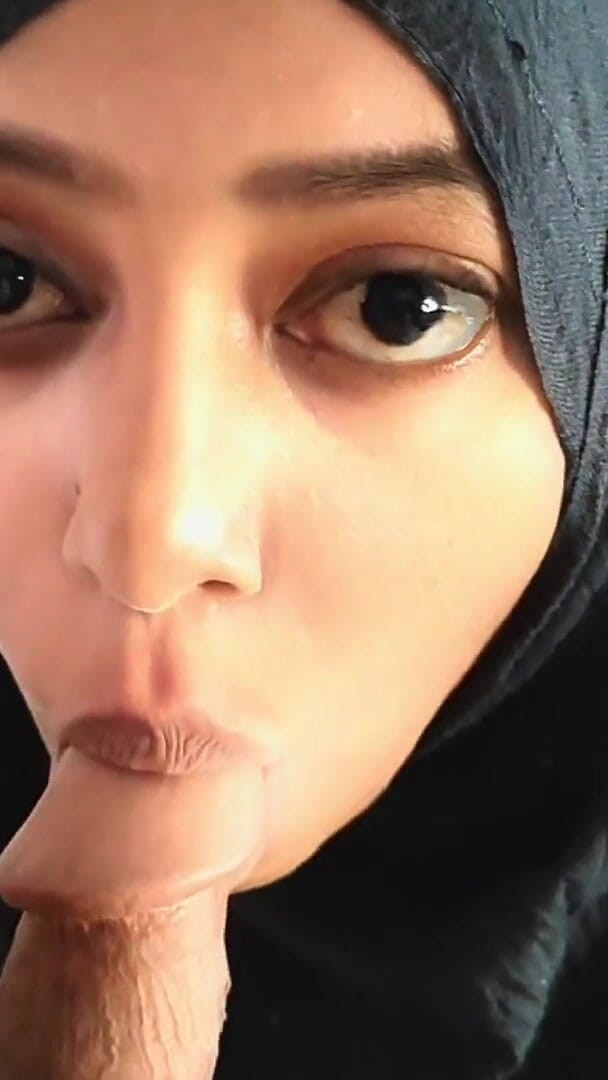 Piya pori: Pasangan klimaks di memek dan mulut liar blitz
