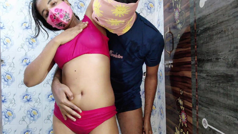 HottyKisku02: Hete stiefzus zoals haar stiefbroer grote lul - Desi bad neukpartij...