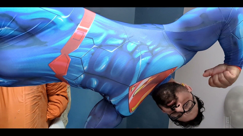 Bruiserwood: Tuta da superman.