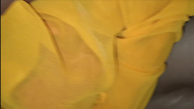 Madhya Sangeeta: 我的热辣女友，我的热辣女友，她在印地语中说“宝贝choddo mujhe”