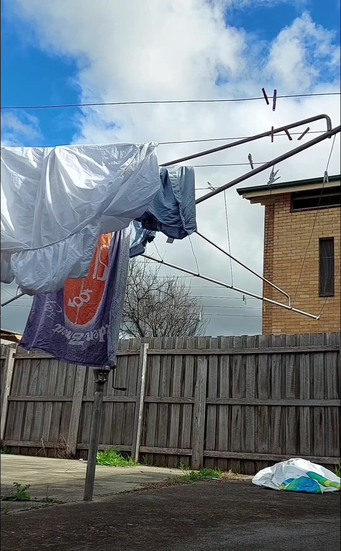 Michellexm: ヌードハウスワーク この動画はとても楽しかったです。服を洗い、お尻を上げて洗濯機の奥に手を伸ばす