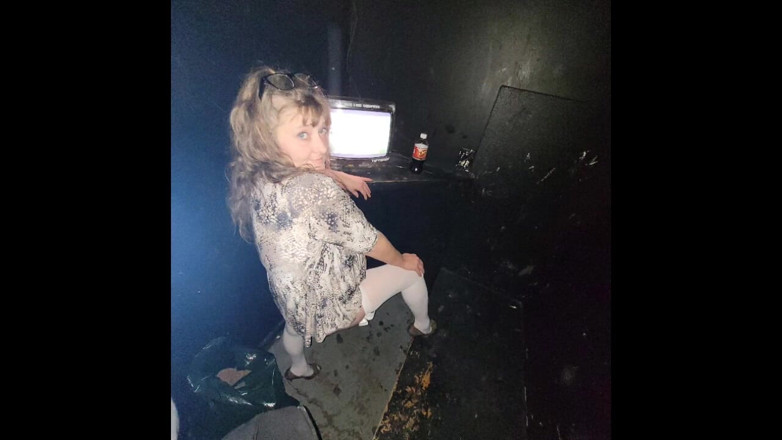 Sex underground for you: Introducing Shellbelle - The Porn Theater Queen
