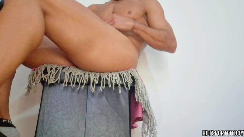 Hotsportfitboy: HotSportFitBoy fute Fleshlight tare și ejaculează înăuntru - Urmărește-mi gaura!