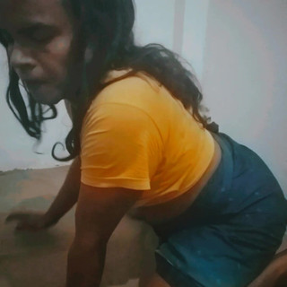 Tsvicky hot show: बड़ी गांड दिखा रही है