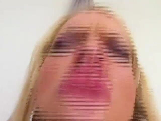 Top Web Models: Gigi sexy teen blond kouření ošukaná POV