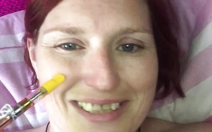 MistressWriggler: Wake, Bake, Wank