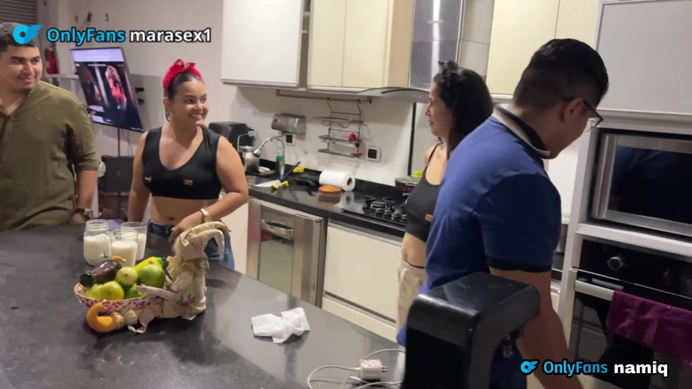 MaRaSexx: 这个圣诞老人想要的不仅仅是牛奶和饼干