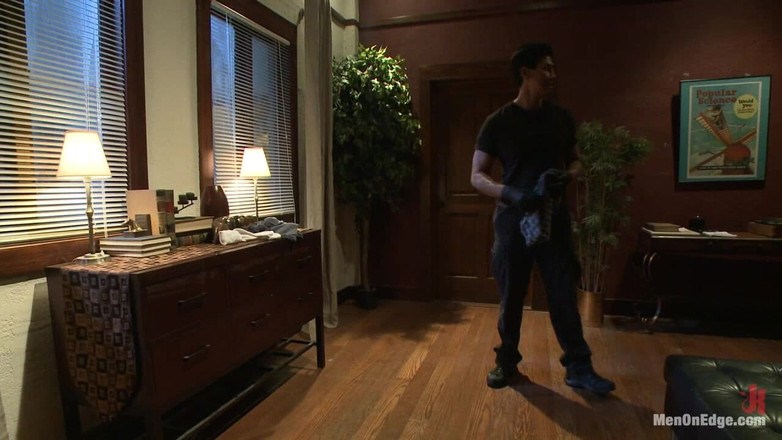 Men on Edge: Jeremy Stevens和内衣窃贼 - 第一部分