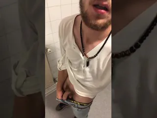Eden Frost geri döndü