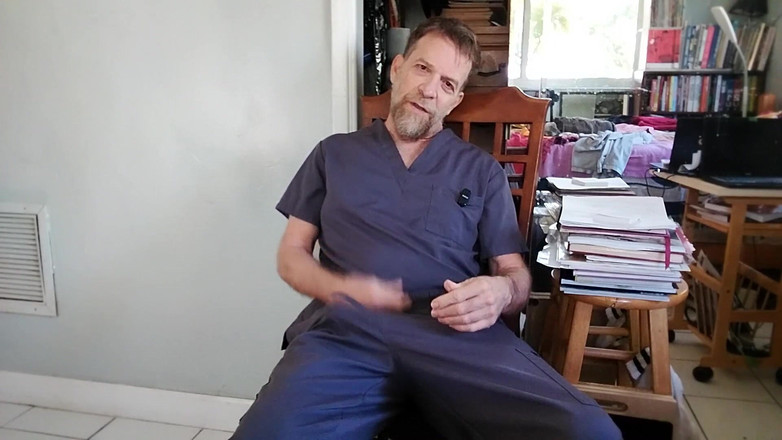 Hairyartist: Heteroseksüel dönüşüm terapisi- teşhir heyecanı