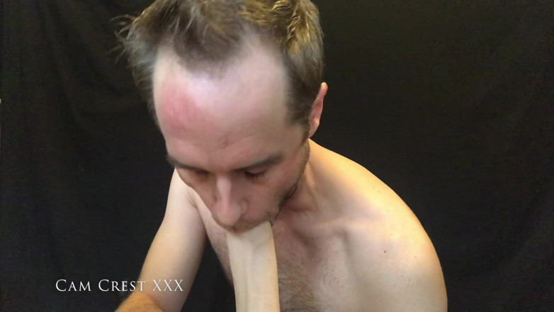 Cam Crest: Schau zu, wie ich einen dildo lutsche und böse spreche