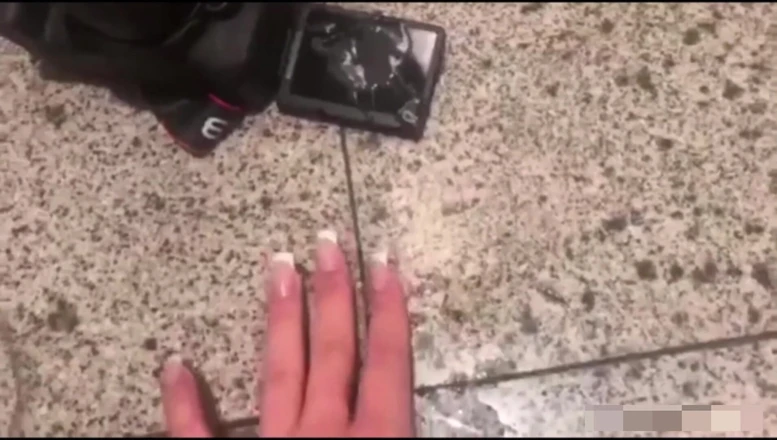 Agatha Lyra: Jag följde med honom in