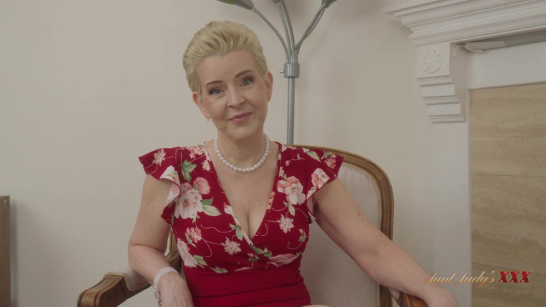 Aunt Judy's XXX: AuntJudysXXX - Your Horny Mature Stepmother Bobbi Shay Wants to Play...