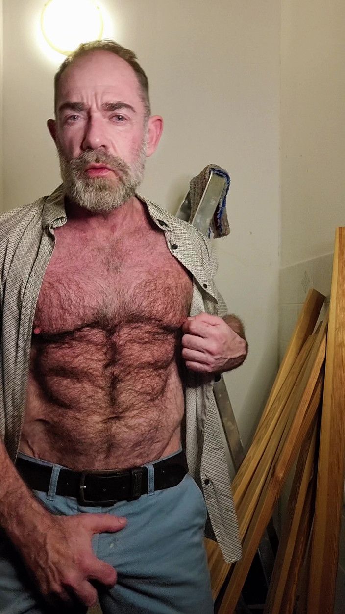JackvanDean: 毛深いディルフがオナニーしているところを見つかる